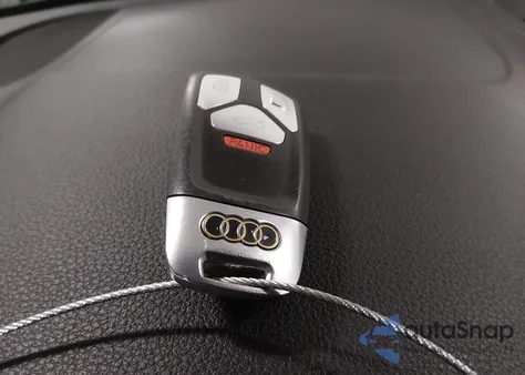 2017 Audi A4 2.0T Season Of Audi Premium z USA, uszkodzony, nr VIN WAUDNAF44HN045733